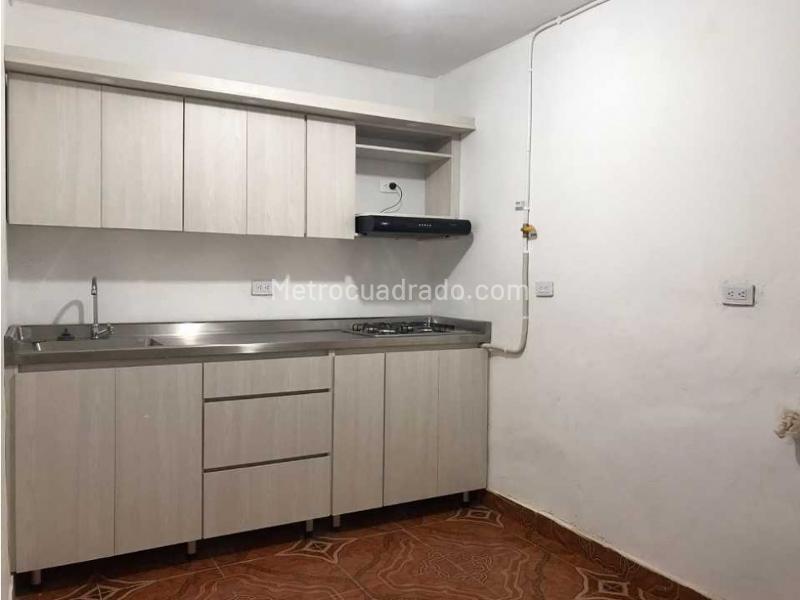 Commercial 4BR House for Rent in Guayabal (Cristorey) - 5