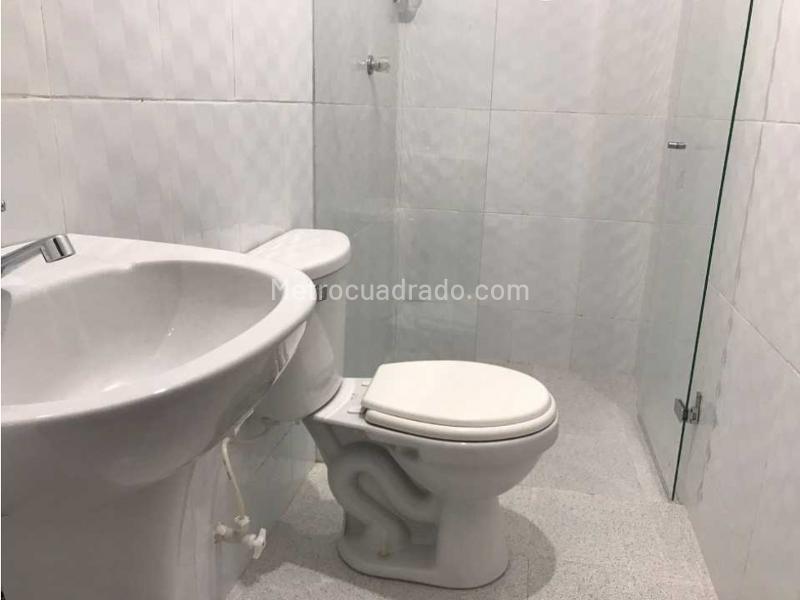 Commercial 4BR House for Rent in Guayabal (Cristorey) - 7