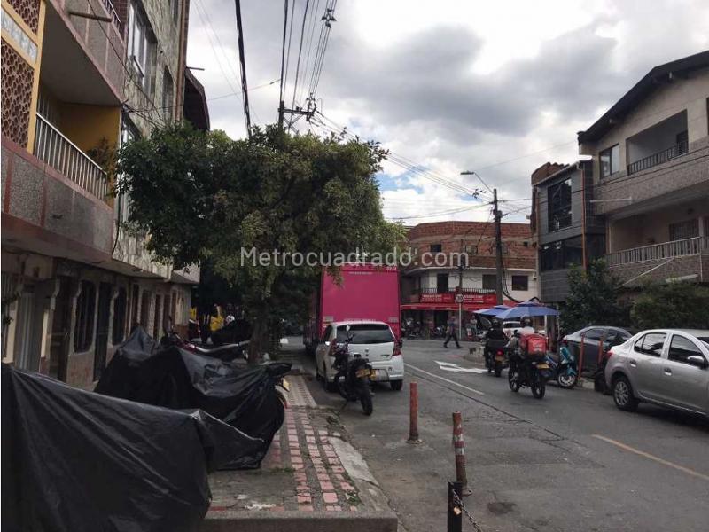 Commercial 4BR House for Rent in Guayabal (Cristorey) - 9