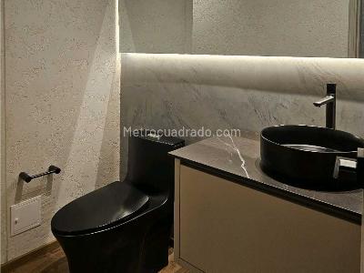 Apartamento de 2 alcobas en venta en Los Naranjos, Medellín, 240 m² · foto 13 de 18
