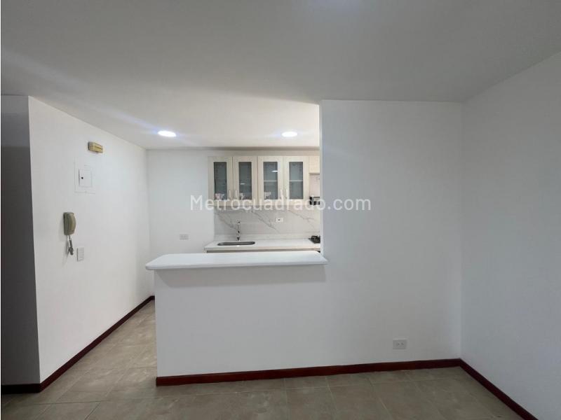 Modern 2BR Apartment with Amenities in El Poblado - 2