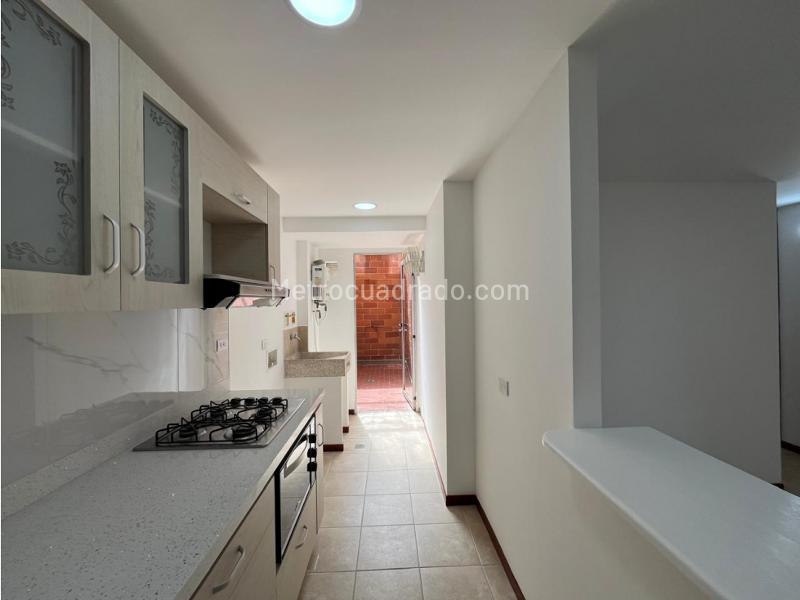 Modern 2BR Apartment with Amenities in El Poblado - 5
