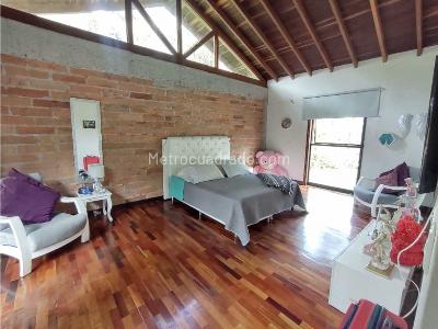 Casa de 5 alcobas en venta en La Doctora, Sabaneta · foto 18 de 20