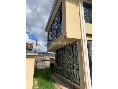 Casa de 4 alcobas en venta en La Trinidad, Chía, 158 m² · foto 3 de 13