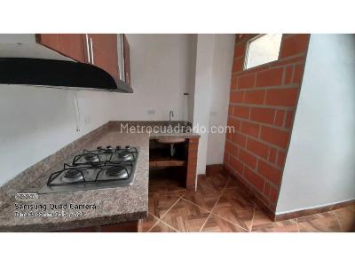 Casa de 5 alcobas en venta en El Trapiche, Bello, 120 m² · foto 18 de 20
