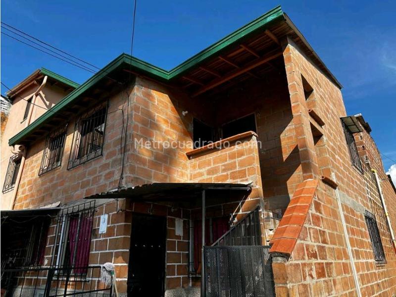 Casa – Bello, Altos de Niquía - Vista 2