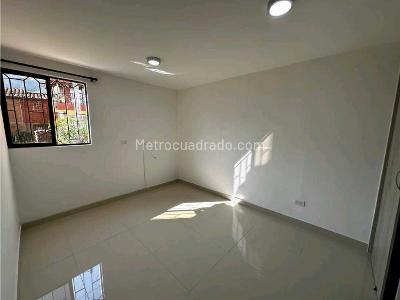 Casa de 4 alcobas en venta en El Mirador, Bello, 72 m² · foto 11 de 20