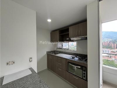 Apartamento de 2 alcobas en venta en Las Antillas, Envigado, 72 m² · foto 4 de 20