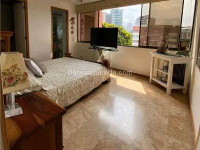 Apartamento de 3 alcobas en venta en El Poblado, Medellín, 123 m² · foto 6 de 12