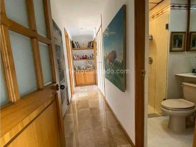 Apartamento de 3 alcobas en venta en El Poblado, Medellín, 123 m² · foto 9 de 12