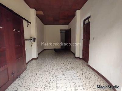 Casa de 4 alcobas en venta en La America, Medellín, 210 m² · foto 2 de 15