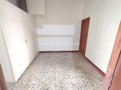 Casa de 4 alcobas en venta en La America, Medellín, 210 m² · foto 8 de 15