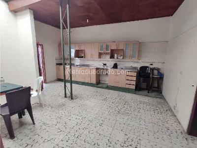 Casa de 4 alcobas en venta en La America, Medellín, 210 m² · foto 10 de 15