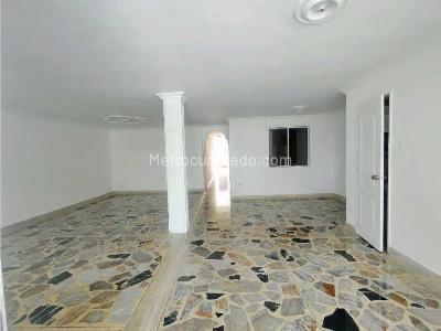 Casa de 4 alcobas en venta en San Marcos, Envigado, 190 m² · foto 2 de 17