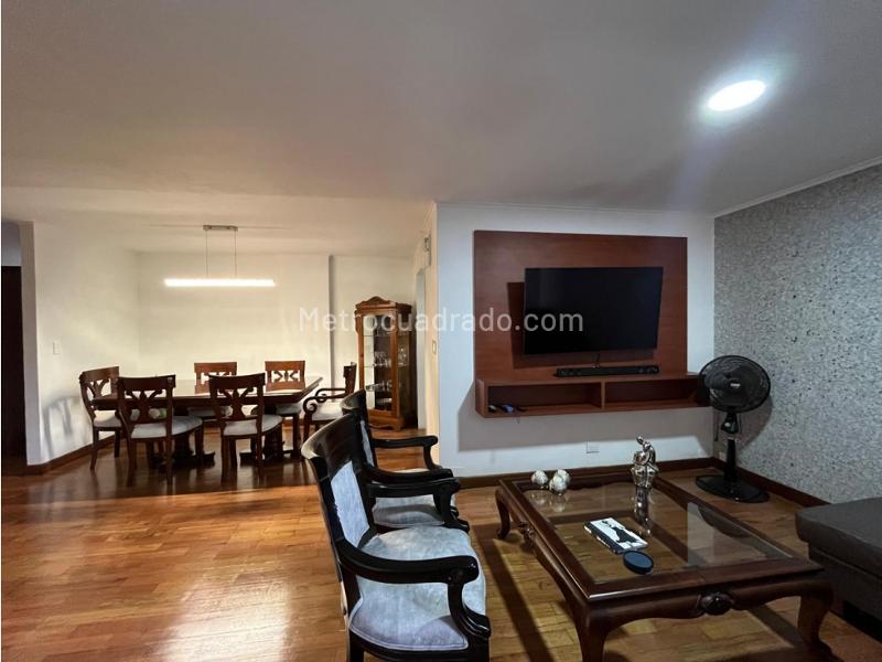 Apartamento Amoblado de 4 Alcobas en Poblado - 6