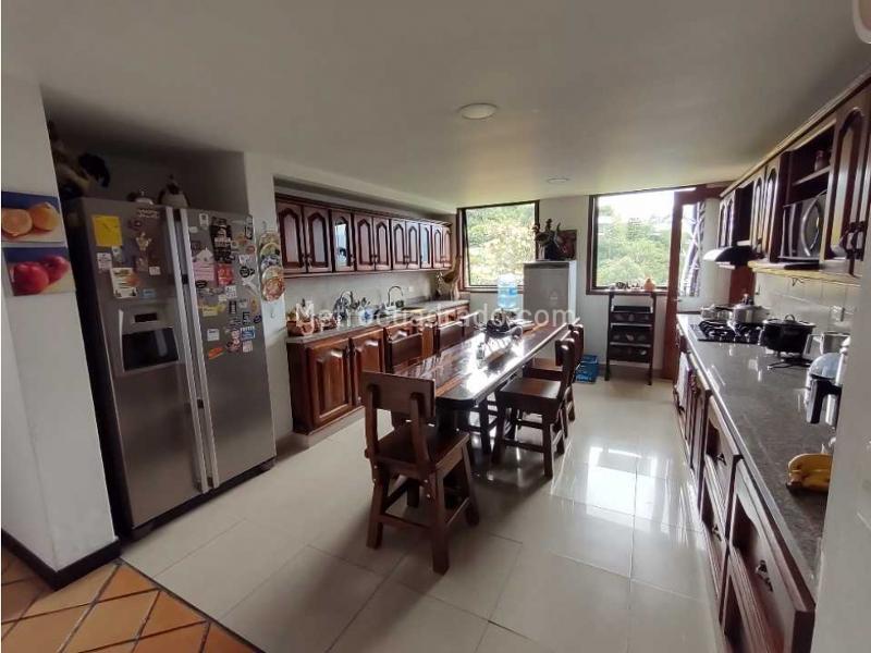 Casa – Envigado, Valle de Aburrá - Más