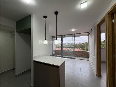 Apartamento de 2 alcobas en venta en Barro Blanco, Rionegro, 58 m² · foto 2 de 20