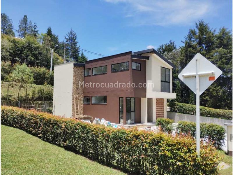 4BR House in Galicia (180 m²) for Sale