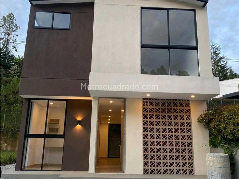 4BR House in Galicia (180 m²) for Sale - 2