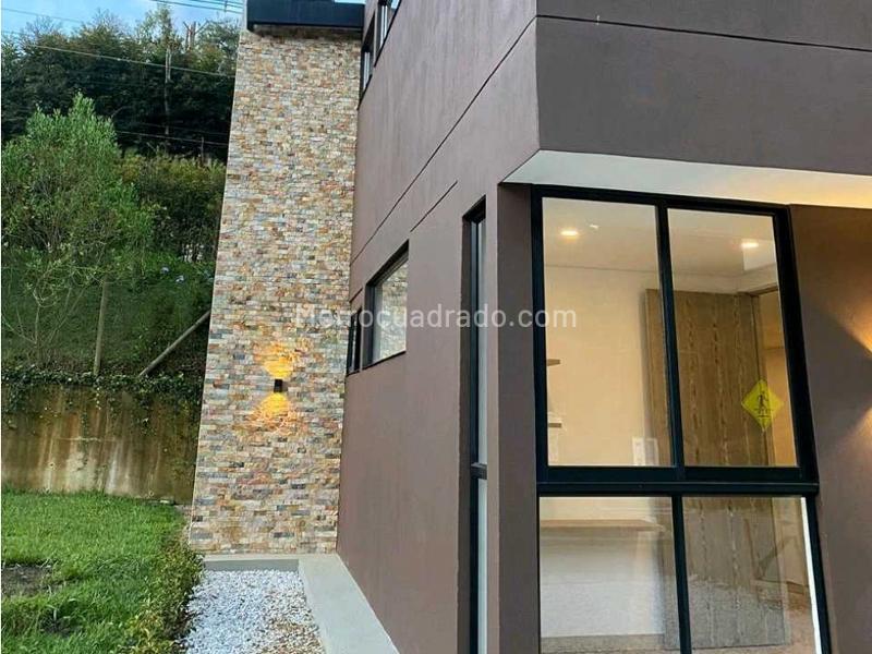 4BR House in Galicia (180 m²) for Sale - 4