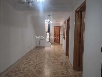 Casa en venta en Calatrava, Itagüí · foto 9 de 10
