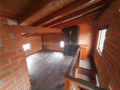 Apartamento de 2 alcobas en venta en Cabañitas, Bello, 115 m² · foto 3 de 20