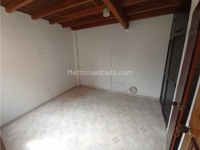 Apartamento de 2 alcobas en venta en Cabañitas, Bello, 115 m² · foto 5 de 20