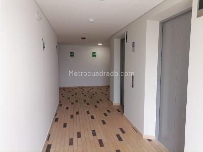 Apartamento de 2 alcobas en venta en Ditaires, Itagüí, 59 m² · foto 2 de 20