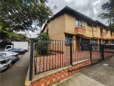 Casa de 5 alcobas en venta en Aldea Verde, Sabaneta, 136 m² · foto 2 de 20