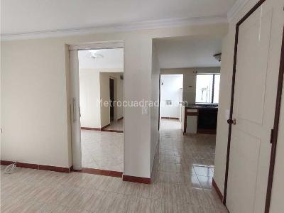 Casa de 5 alcobas en venta en Aldea Verde, Sabaneta, 136 m² · foto 10 de 20