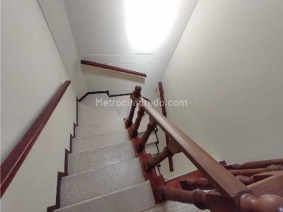 Casa de 5 alcobas en venta en Aldea Verde, Sabaneta, 136 m² · foto 13 de 20