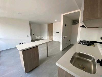 Apartamento de 3 alcobas en venta en Ciudad Fabricato, Bello, 76 m² · foto 3 de 14