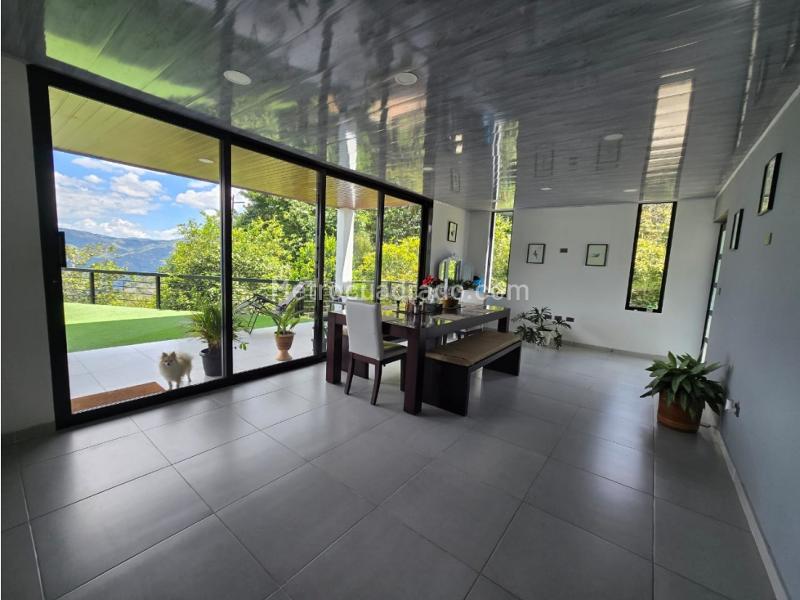 Casa – Bello - Más
