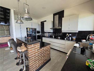 Casa de 5 alcobas en arriendo en Niquia, Bello · foto 16 de 20