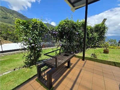Casa de 5 alcobas en arriendo en Niquia, Bello · foto 19 de 20