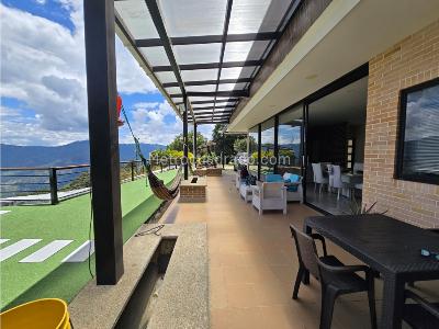 Casa de 5 alcobas en venta en Niquia, Bello · foto 2 de 20