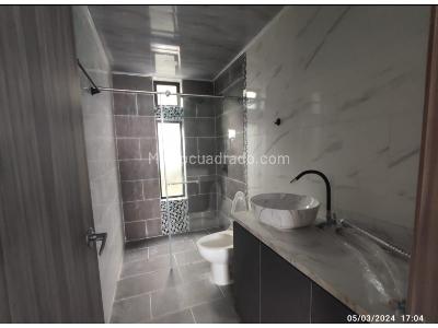Casa de 5 alcobas en venta en Niquia, Bello · foto 8 de 20