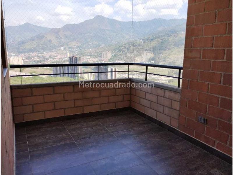 3BR Apartment in Niquia (90 m²)