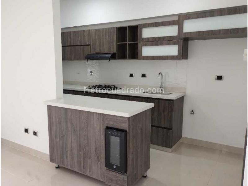 3BR Apartment in Niquia (90 m²) - 3