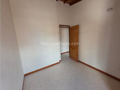 Apartamento de 3 alcobas en venta en Entre Amigos, Sabaneta, 65 m² · foto 12 de 20