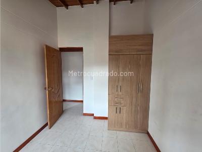 Apartamento de 3 alcobas en venta en Entre Amigos, Sabaneta, 65 m² · foto 18 de 20