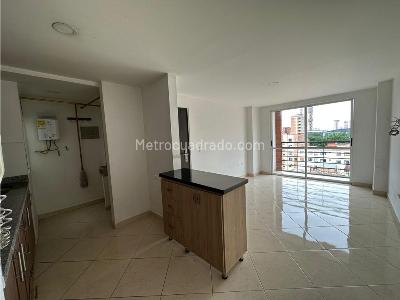 Apartamento de 3 alcobas en venta en Hospital Venancio Diaz, Sabaneta, 69 m² · foto 2 de 16