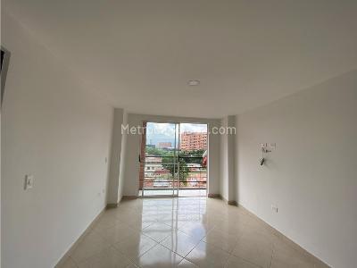 Apartamento de 3 alcobas en venta en Hospital Venancio Diaz, Sabaneta, 69 m² · foto 4 de 16