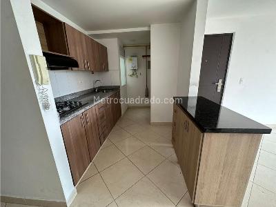Apartamento de 3 alcobas en venta en Hospital Venancio Diaz, Sabaneta, 69 m² · foto 7 de 16