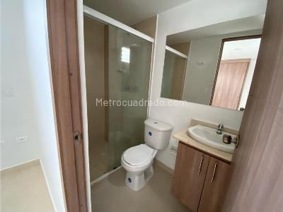 Apartamento de 3 alcobas en venta en Hospital Venancio Diaz, Sabaneta, 69 m² · foto 9 de 16