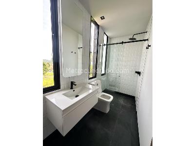 Casa de 4 alcobas en venta en Alto De Las Palmas, Envigado, 1614 m² · foto 19 de 20