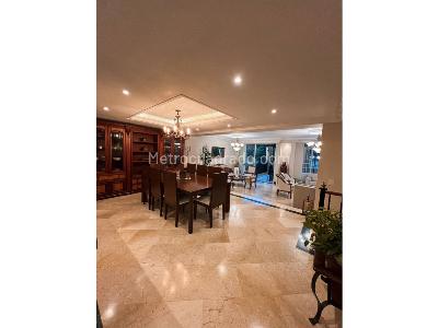 Casa de 4 alcobas en venta en El Escobero, Envigado, 457 m² · foto 10 de 20