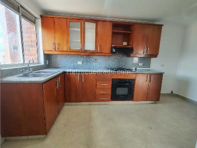 Apartamento en arriendo en Laureles, Medellín · foto 4 de 20