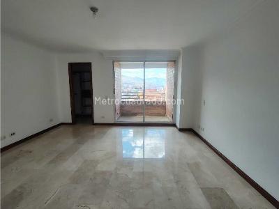 Apartamento en arriendo en Laureles, Medellín · foto 18 de 20
