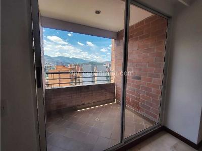 Apartamento en arriendo en Laureles, Medellín · foto 19 de 20